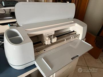 CRICUT MAKER 3 + accessori - Usata