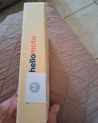 cellulare  nuovo motorola g15