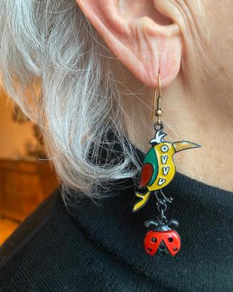 Orecchini vintage con smalto colorato