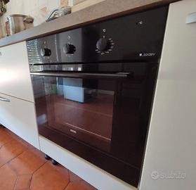 Forno elettrico da incasso Ignis nero