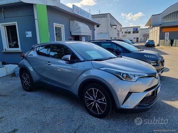 TOYOTA C-HR 1.8 Hybrid E-CVT Trend
