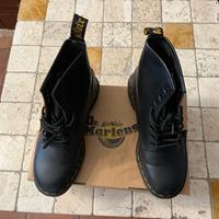 Dr. Martens col. Nero taglia 40