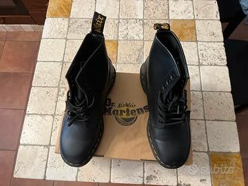 Dr. Martens col. Nero taglia 40