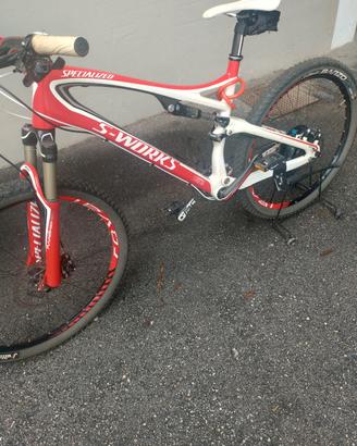 Mountain bike full carbon 