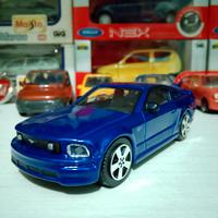 Modellino Ford Mustang GT Bburago 1/43