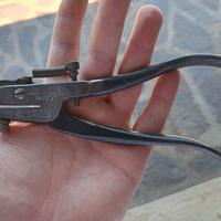 Antica pinza stradatrice