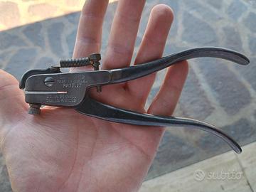 Antica pinza stradatrice