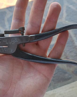 Antica pinza stradatrice