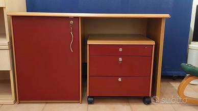 Scrivanie , mobiletti / arredamento ufficio