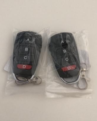 Coppia di telecomandi universali