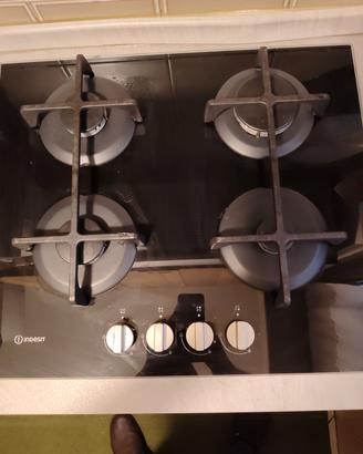piano cottura indesit