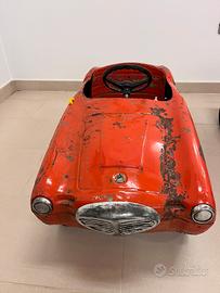 Auto a pedali Giordani conservata