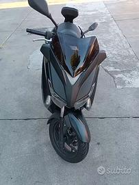 Yamaha X-Max 250 - 2015 MOMODESIGN