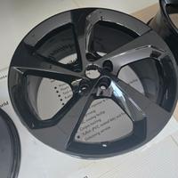 Cerchioni Lega 19" Nero Lucido
