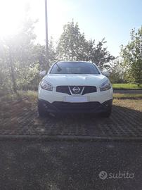 siv. cross ove  Nissan 