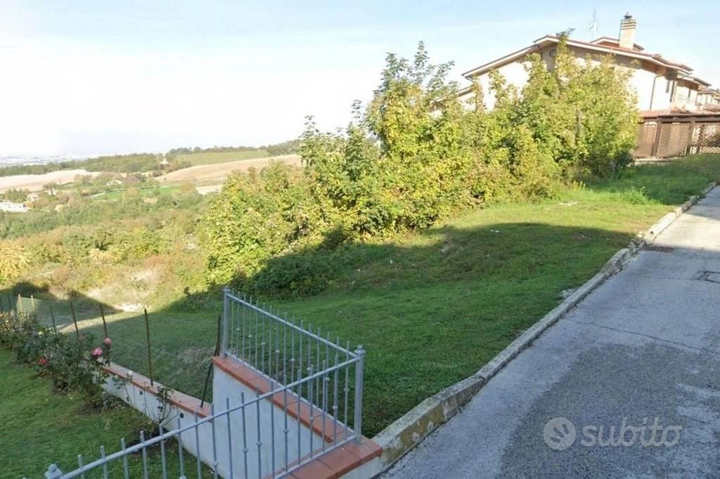 Immobile in asta di 1289 m² a Cingoli - Vista 2