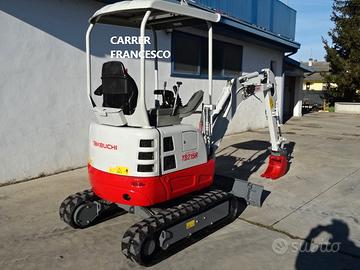 Miniescavatore TAKEUCHI TB 215 R LONG ARM