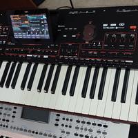 Korg Pa4X 76,Trolley,Pedali,microSD,10.000 styles