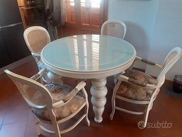 TAVOLO ROTONDO STILE MODERNO