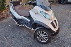 PIAGGIO MP3 500