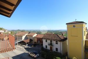 CASA SEMINDIPENDENTE A MONTALDO ROERO