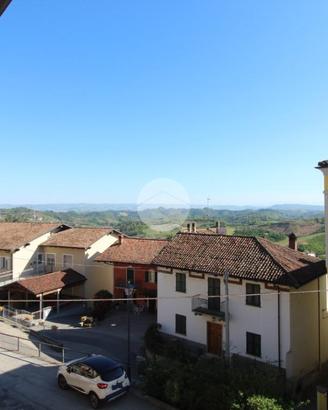 CASA SEMINDIPENDENTE A MONTALDO ROERO