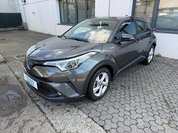 TOYOTA C-HR 1.8 FULL HYBRID BUSINESS UNICO PROPR