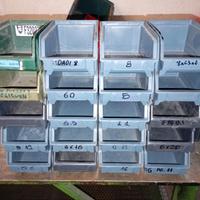 Contenitori in plastica misure in foto