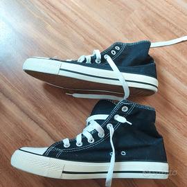 Scarpe nere NUOVE modello tipo Converse All Star