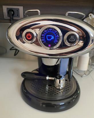 Macchinetta Illy 60 euro. Mokona 40 euro