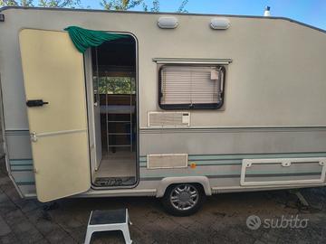Roulotte Sun Caravan 1992 ristrutturata – 4 posti