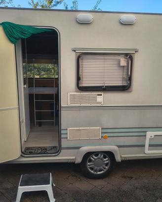 Roulotte Sun Caravan 1992 ristrutturata – 4 posti