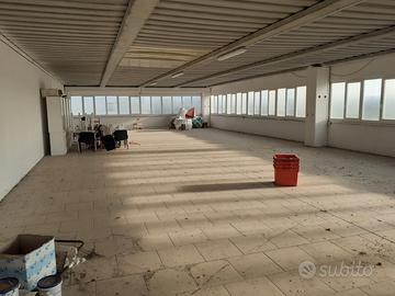 Capannone di recente costruzione