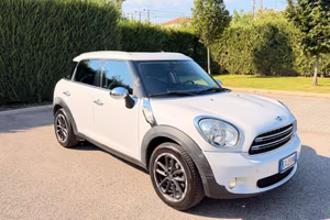 MINI COUNTYMAN 1.6D euro6 NEOPATENTATI GARANZIA