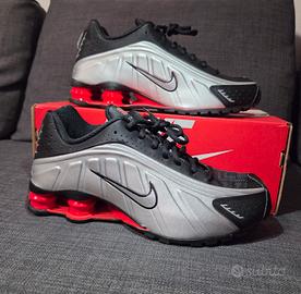 Nike Shox R4 Black/Metallic Silver - Nuove 41