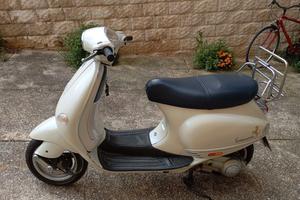 VESPA ET 150