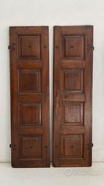 porta antica in legno a due battenti