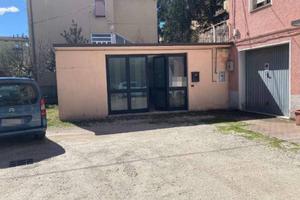 Due magazzini a Fabriano (AN)