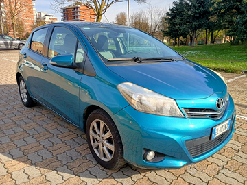 Yaris 1.3 Lounge 5p 2012