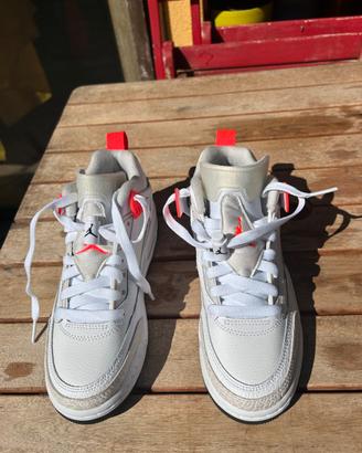 Jordan Spizike Low 35 e 1/2