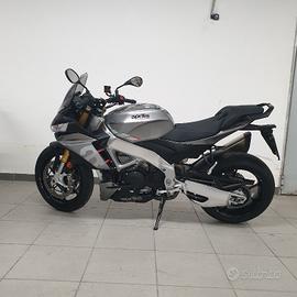 Aprilia Tuono V4 R naked