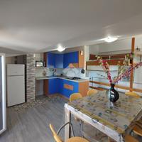 3 LOCALI A TERRACINA