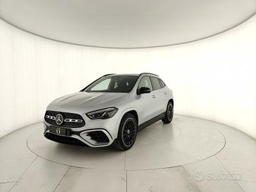 MERCEDES-BENZ GLA 180 Automatic