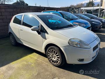 Fiat Grande Punto 1.3 MJT 75 CV 3 porte Active