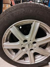 Gomme Michelin 175/65/15+Cerchi Rial per Yaris