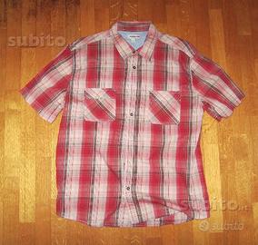 Camicia rossa a quadri maniche corte