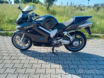 HONDA VFR 800 V-TEC