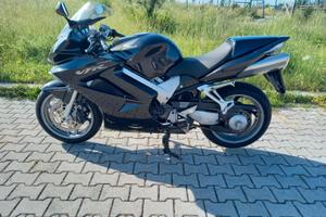 HONDA VFR 800 V-TEC