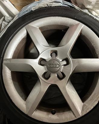 Cerchi  17 originali Audi con gomme al 90%