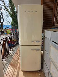 Frigorifero Smeg Anni '50 Combinato ModelloFAB32